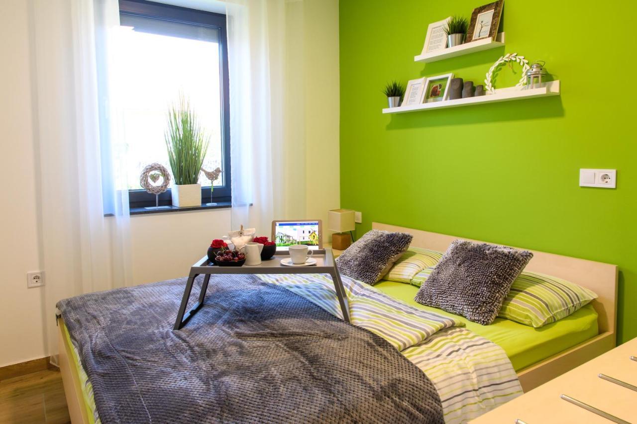 Apartmaji Banonia " Poletni Vetrc " Banovci Esterno foto