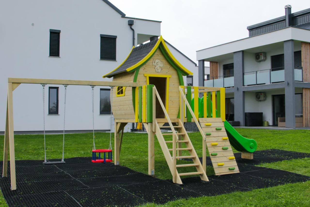 Apartmaji Banonia " Poletni Vetrc " Banovci Esterno foto